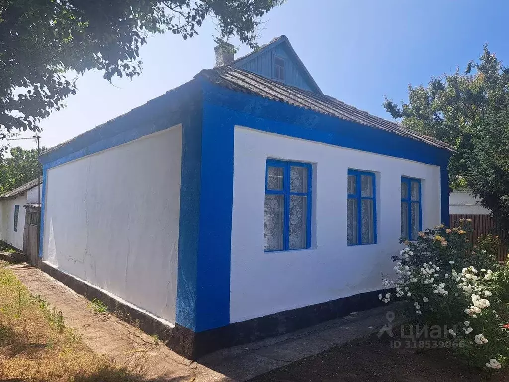 Дом в Крым, Красногвардейский район, Октябрьское пгт ул. Кирова (60 м) - Фото 0