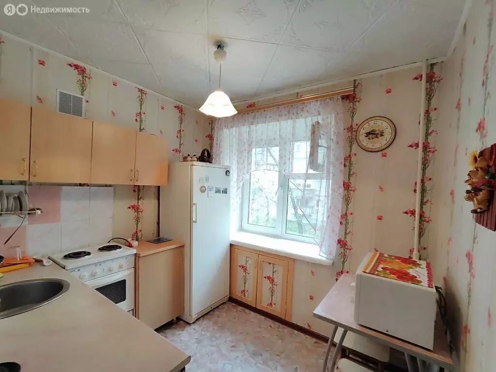 2-комнатная квартира: Троицк, улица имени Н.К. Крупской, 10 (40.5 м) - Фото 0