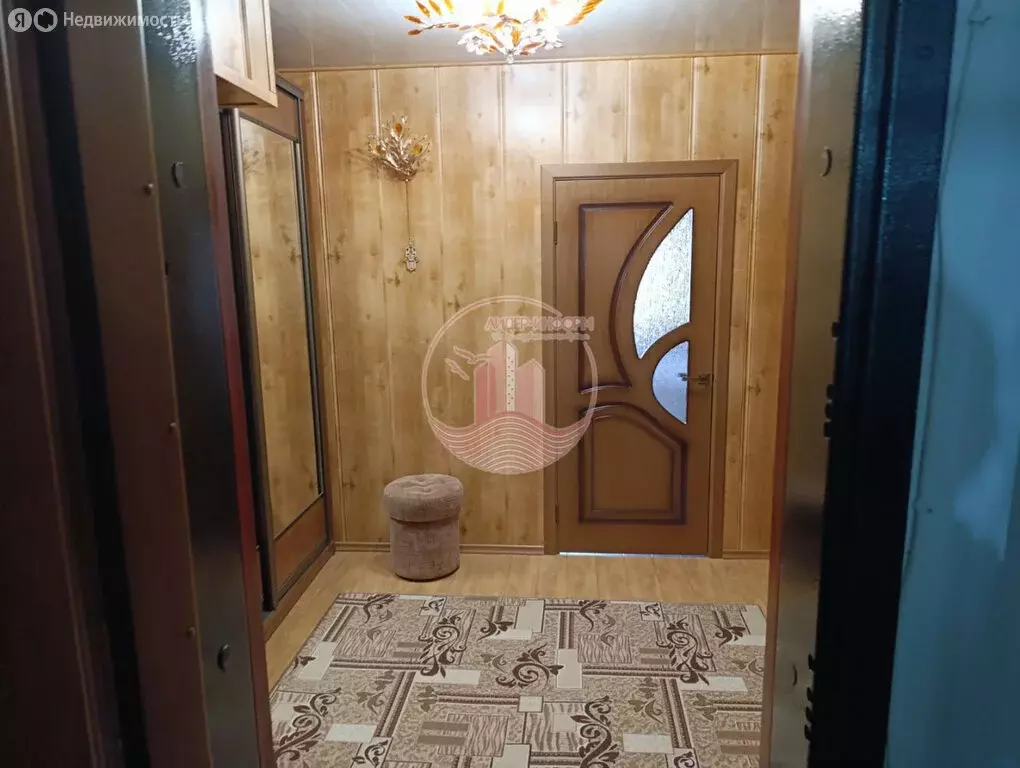 3-комнатная квартира: Симферополь, улица Куйбышева, 9 (69 м) - Фото 1