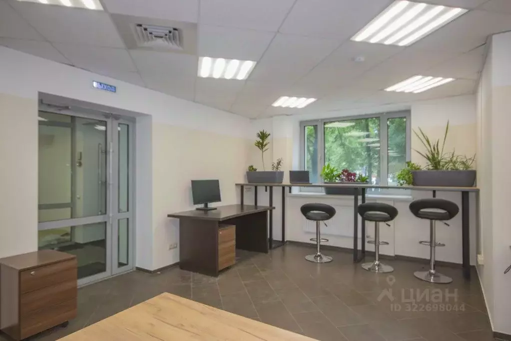 Помещение свободного назначения в Свердловская область, Екатеринбург ... - Фото 2