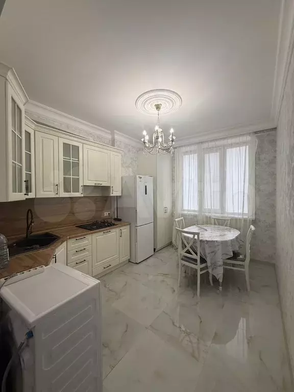 1-к. квартира, 45 м, 1/7 эт. - Фото 0