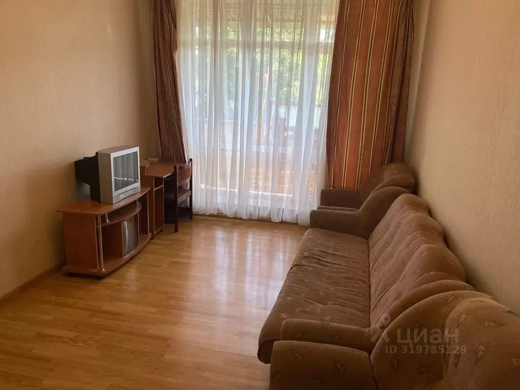 2-к кв. Крым, Симферополь ул. Караманова, 2 (48.0 м) - Фото 0