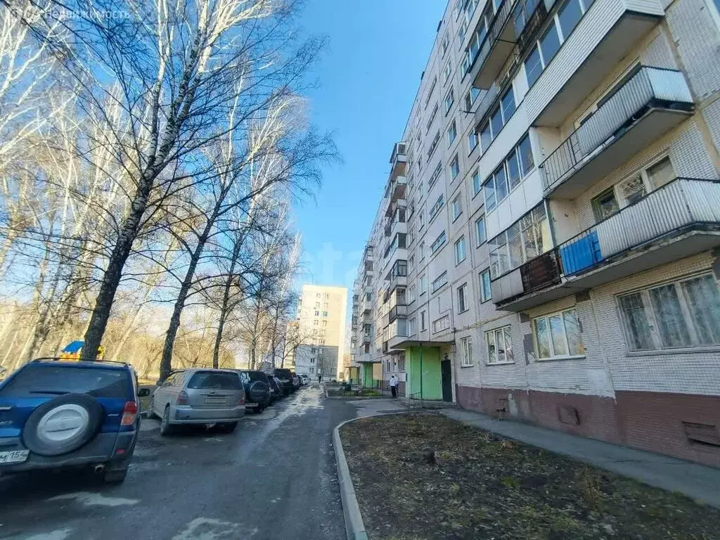 3-комнатная квартира: Новосибирск, улица Петухова, 120 (60.3 м) - Фото 1