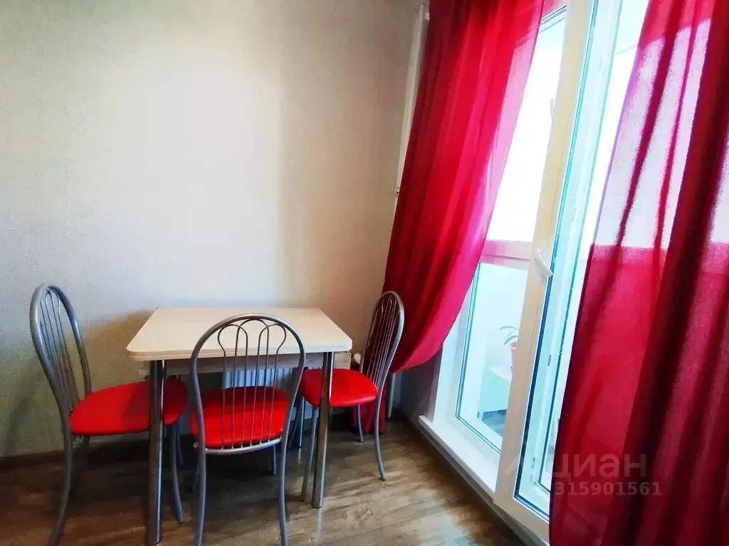 1-к кв. Саратовская область, Саратов ул. 2-я Степная, 3к1 (35.0 м) - Фото 0