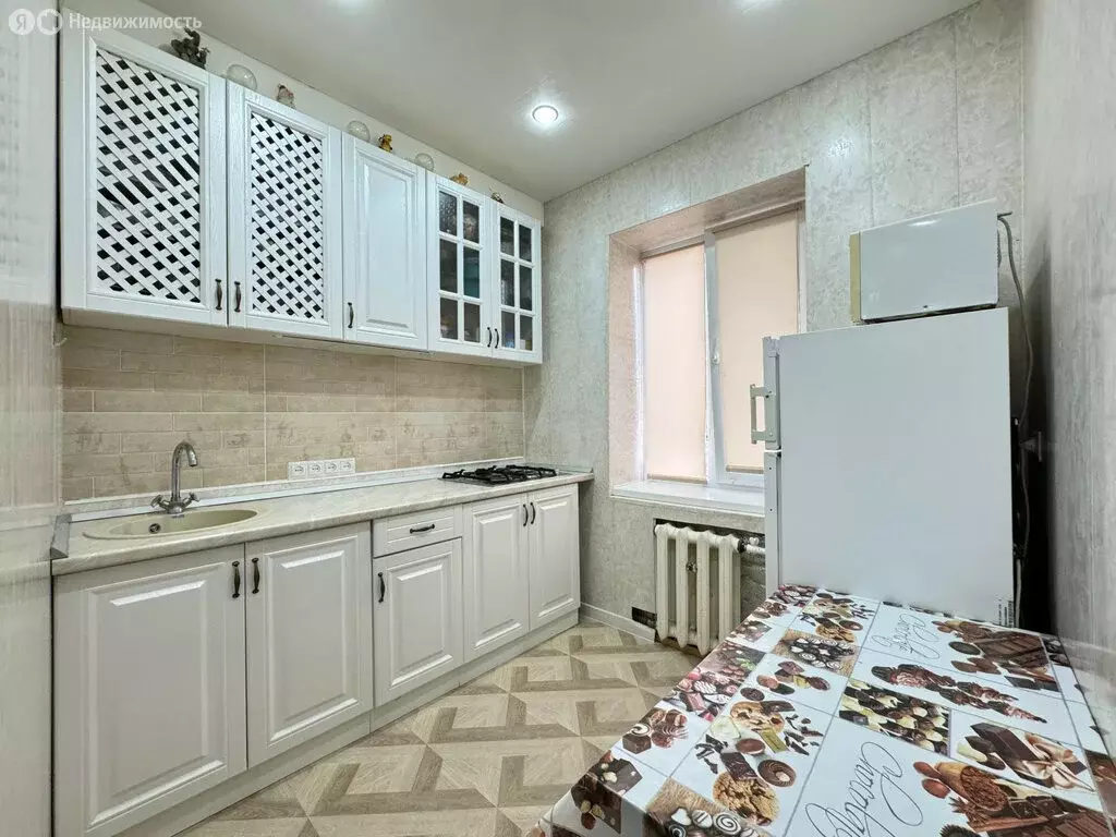 3-комнатная квартира: Нальчик, улица Мусукаева, 18 (55.1 м) - Фото 1