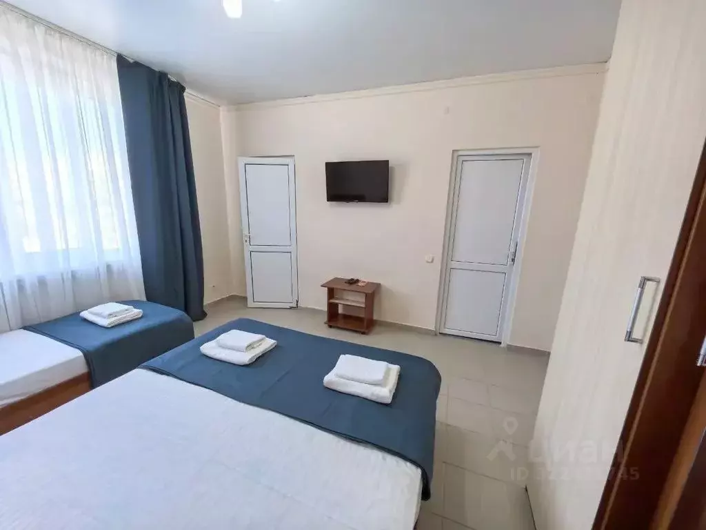 Комната Краснодарский край, Геленджик Средняя ул., 1 - Фото 2