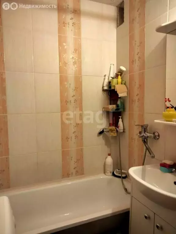 4-комнатная квартира: Белгород, улица Щорса, 45А (83 м) - Фото 1