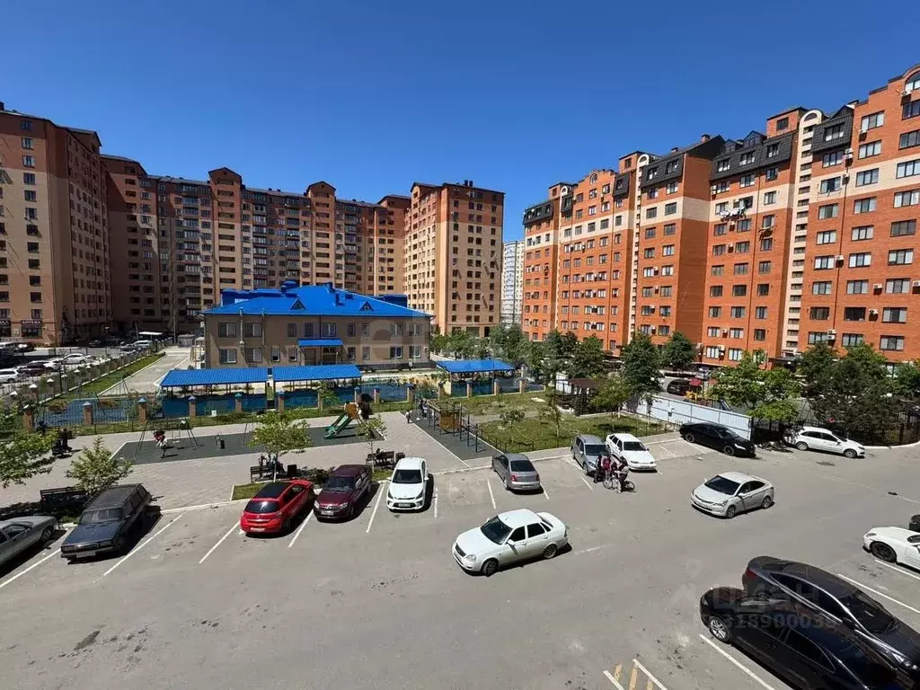 2-к кв. Дагестан, Каспийск ул. Ленина, 98 (68.0 м) - Фото 1