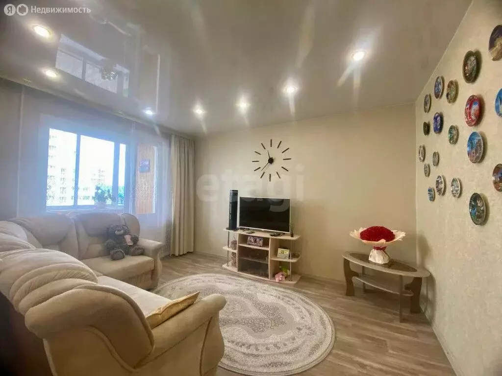 3-комнатная квартира: Иркутск, микрорайон Радужный, 42 (67.7 м) - Фото 1