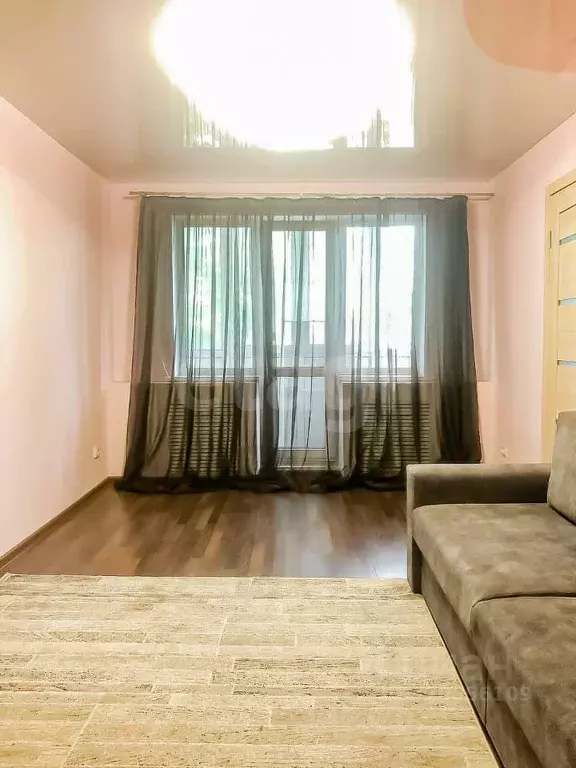 2-к кв. Псковская область, Псков ул. Максима Горького, 25 (45.7 м) - Фото 1