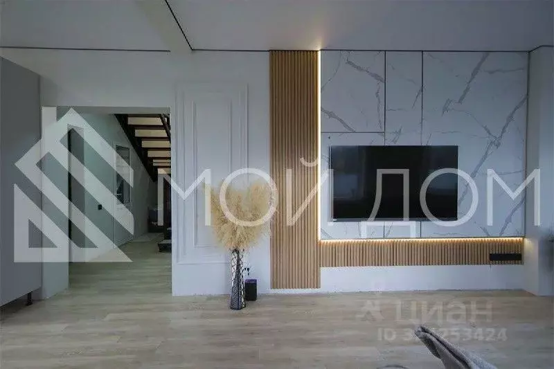 Дом в Сахалинская область, Южно-Сахалинск ул. Имени К.Ф. Сергеева (160 ... - Фото 2