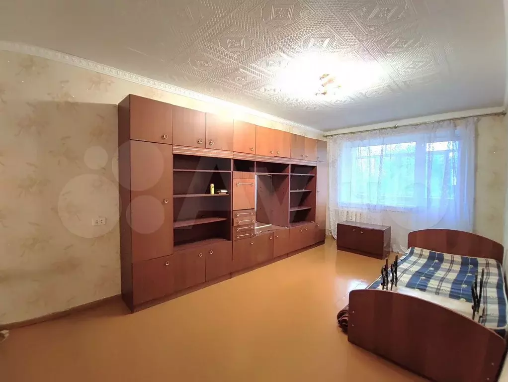 Доля в 2-к. квартире, 44 м, 4/5 эт. - Фото 0