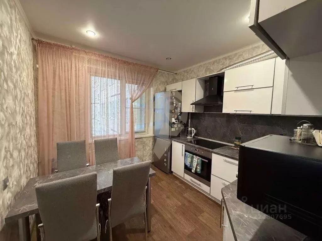 3-к кв. Белгородская область, Старый Оскол Олимпийский мкр, 31 (65.0 ... - Фото 1