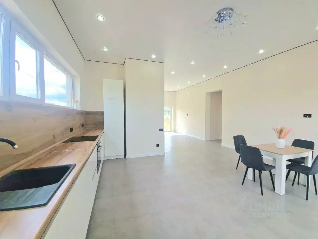 Дом в Пензенская область, Пензенский район, Богословский сельсовет, с. ... - Фото 0