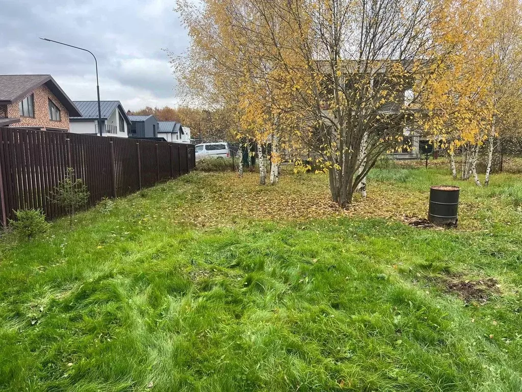 Участок в Московская область, Наро-Фоминский городской округ, д. ... - Фото 1