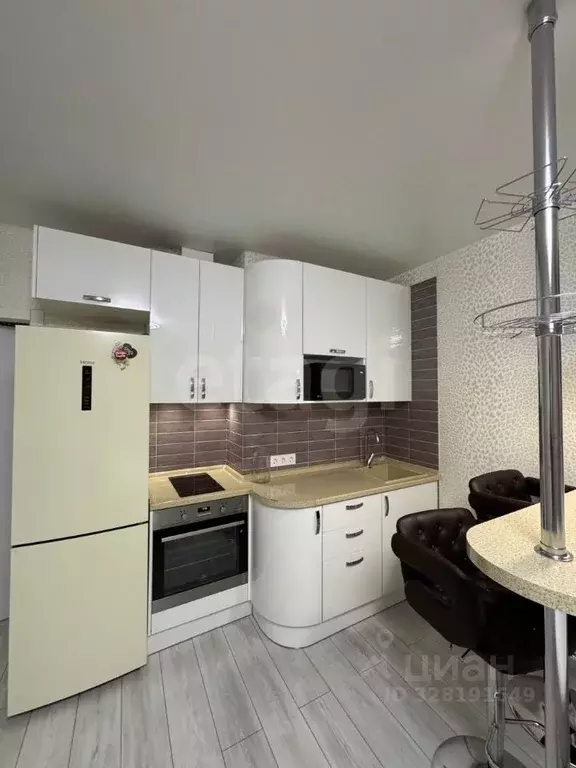 Студия Новосибирская область, Новосибирск ул. Кирова, 236 (28.4 м) - Фото 2