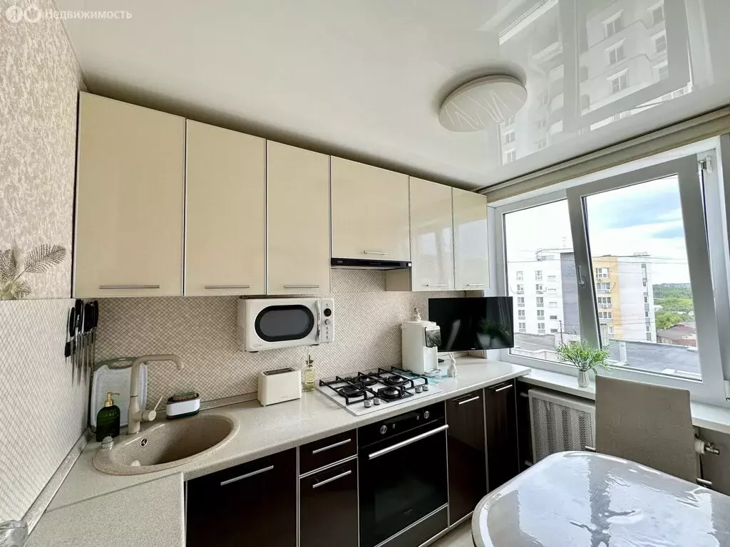 4-комнатная квартира: Кстово, Полевая улица, 4 (57 м) - Фото 1