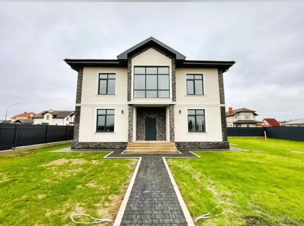 Дом в Москва Фаворит кп, 405 (222 м) - Фото 1