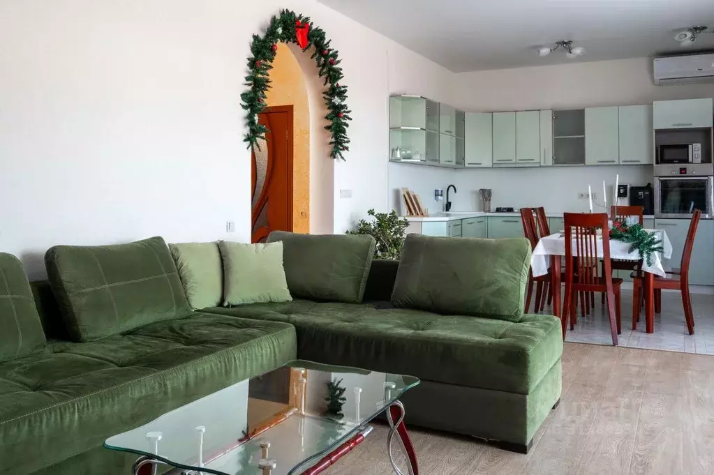 Дом в Краснодарский край, Сочи городской округ, с. Каштаны  (220 м) - Фото 1