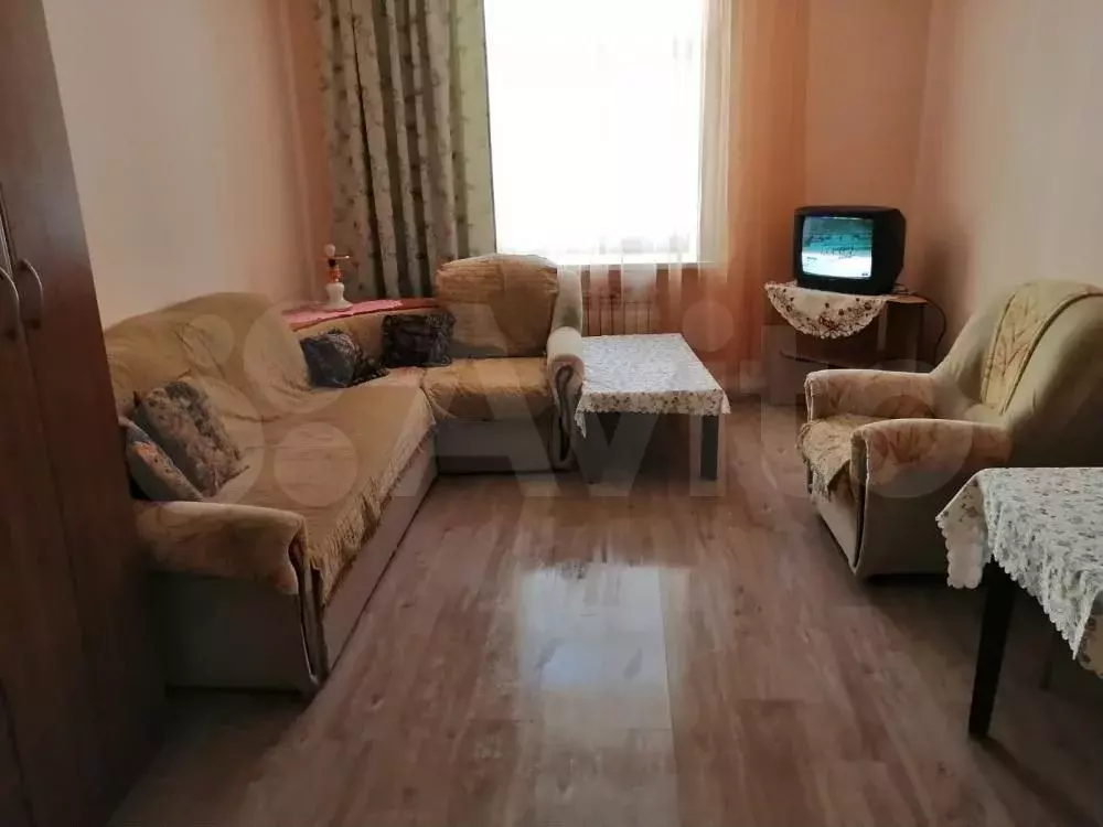 Комната 67 м в 3-к., 1/4 эт. - Фото 1