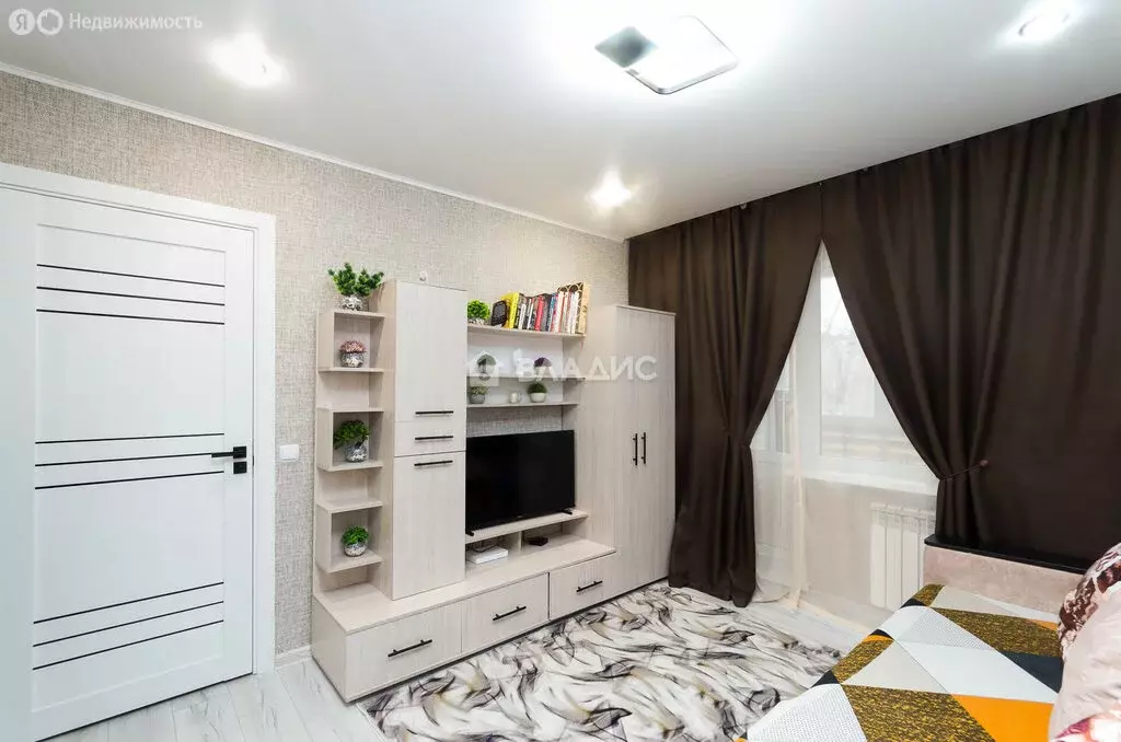 2-комнатная квартира: Тобольск, 4-й микрорайон, 18 (43.8 м) - Фото 1