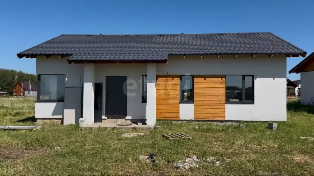Дом в Башкортостан, Уфимский район, Дмитриевский сельсовет, д. ... - Фото 1