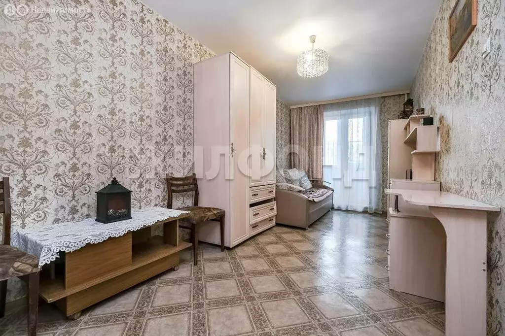 3-комнатная квартира: Новосибирск, улица Кошурникова, 18 (58.8 м) - Фото 0