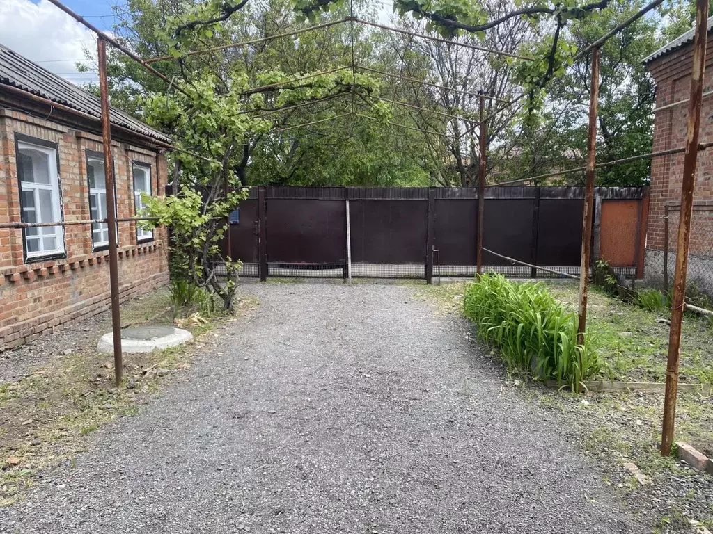 Дом в Ростовская область, Батайск Рыбная ул. (65 м) - Фото 1