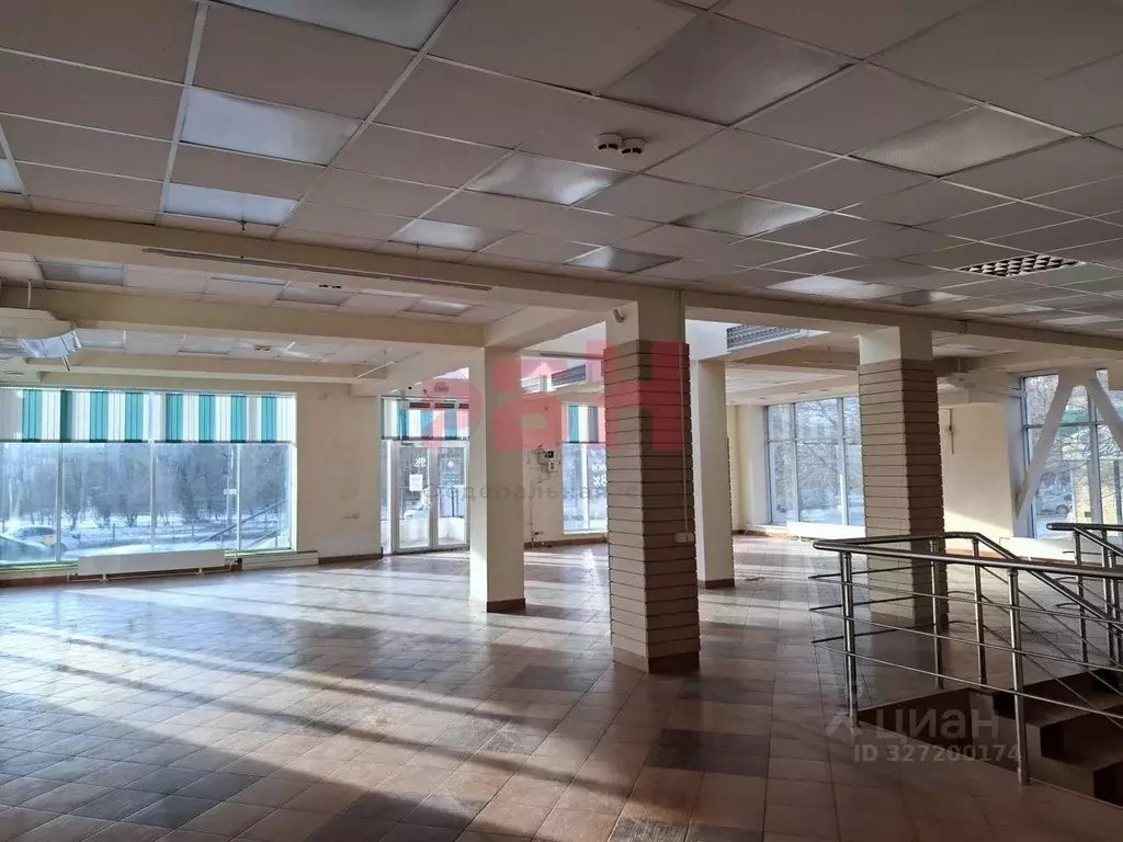 Помещение свободного назначения в Омская область, Омск просп. Мира, 38 ... - Фото 1