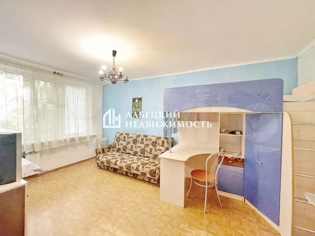 Комната 17,5 м в 2-к., 1/9 эт. - Фото 0