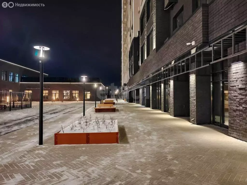 2-комнатная квартира: Тюмень, улица Разведчика Кузнецова, 16 (46.6 м) - Фото 1