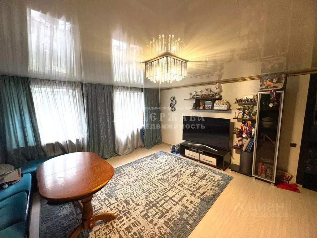 3-к кв. Кемеровская область, Кемерово просп. Ленина, 87 (70.2 м) - Фото 1