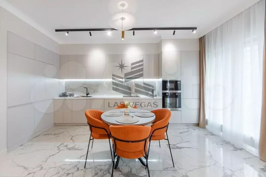 2-к. квартира, 70 м, 14/21 эт. - Фото 0