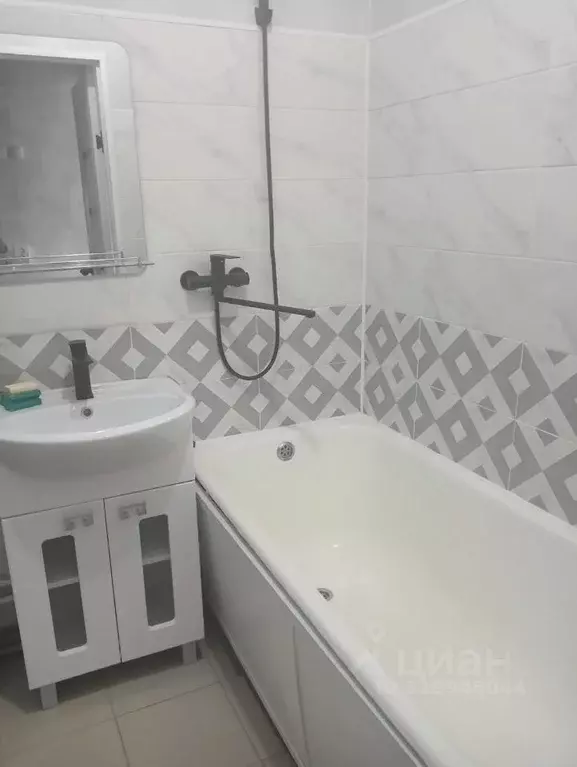 1-к кв. Хакасия, Абакан ул. Чертыгашева, 83А (32.0 м) - Фото 1