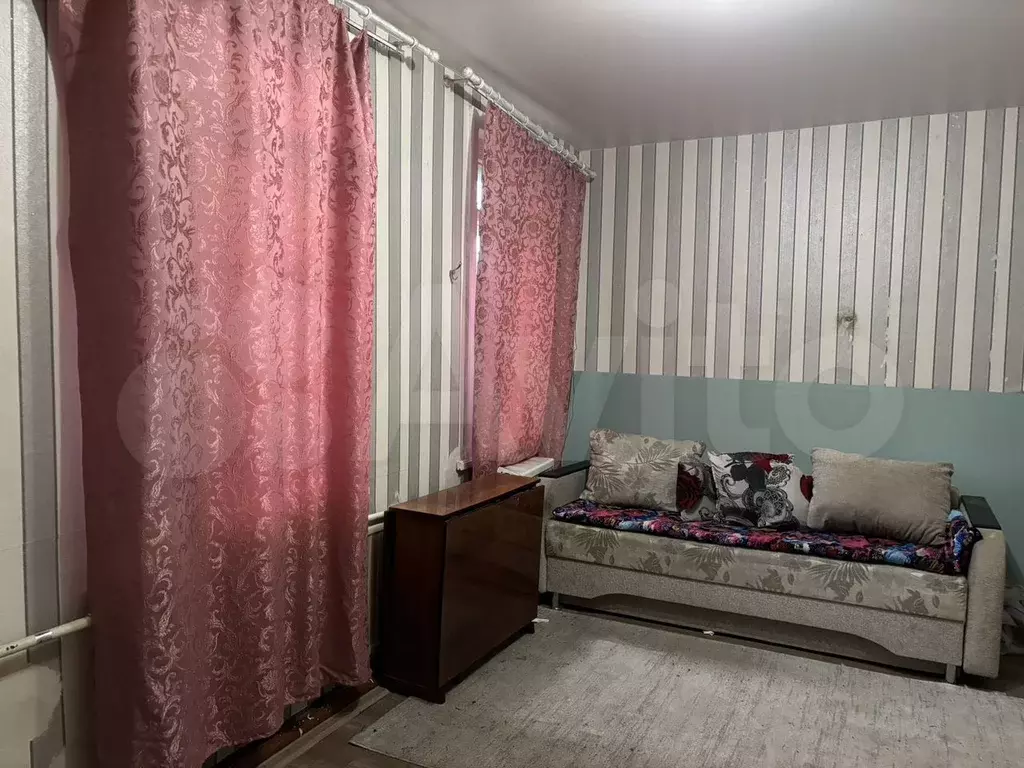 Комната 30 м в 1-к., 1/2 эт. - Фото 0