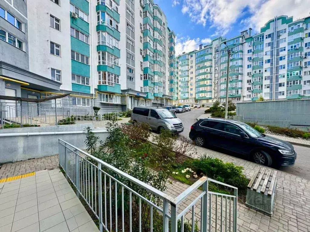 3-к кв. Крым, Алушта ул. 60 лет СССР, 27 (75.6 м) - Фото 1