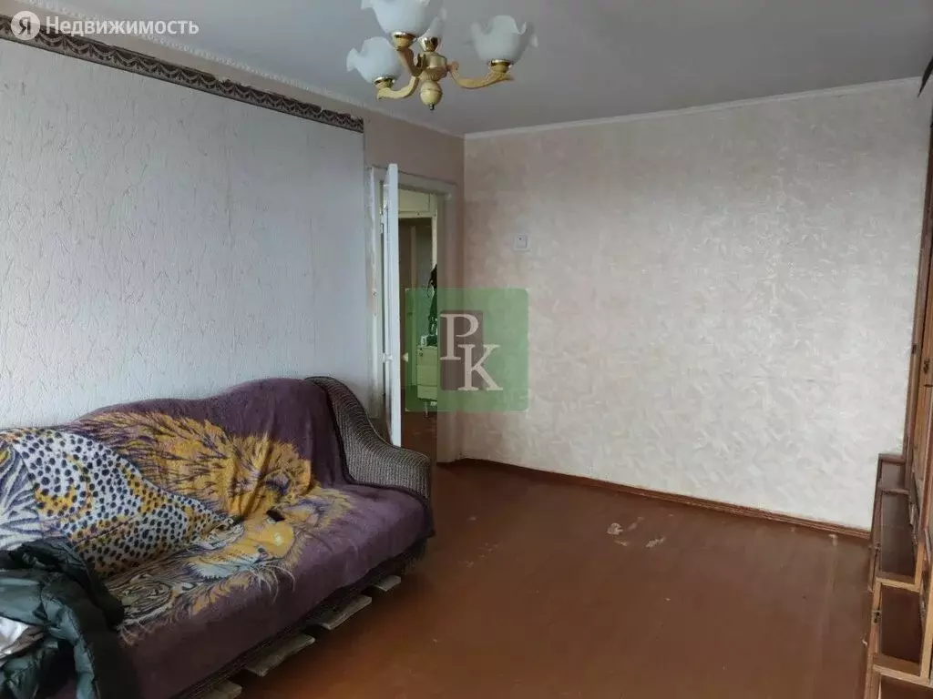 3-комнатная квартира: посёлок городского типа Красногвардейское, улица ... - Фото 1