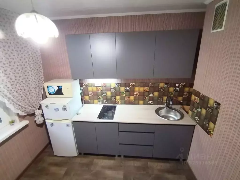 1-к кв. Свердловская область, Екатеринбург ул. Родонитовая, 5 (34.0 м) - Фото 2