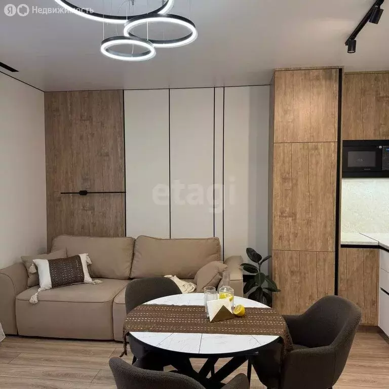 2-комнатная квартира: Ижевск, улица имени В.С. Тарасова, 4 (71.6 м) - Фото 1