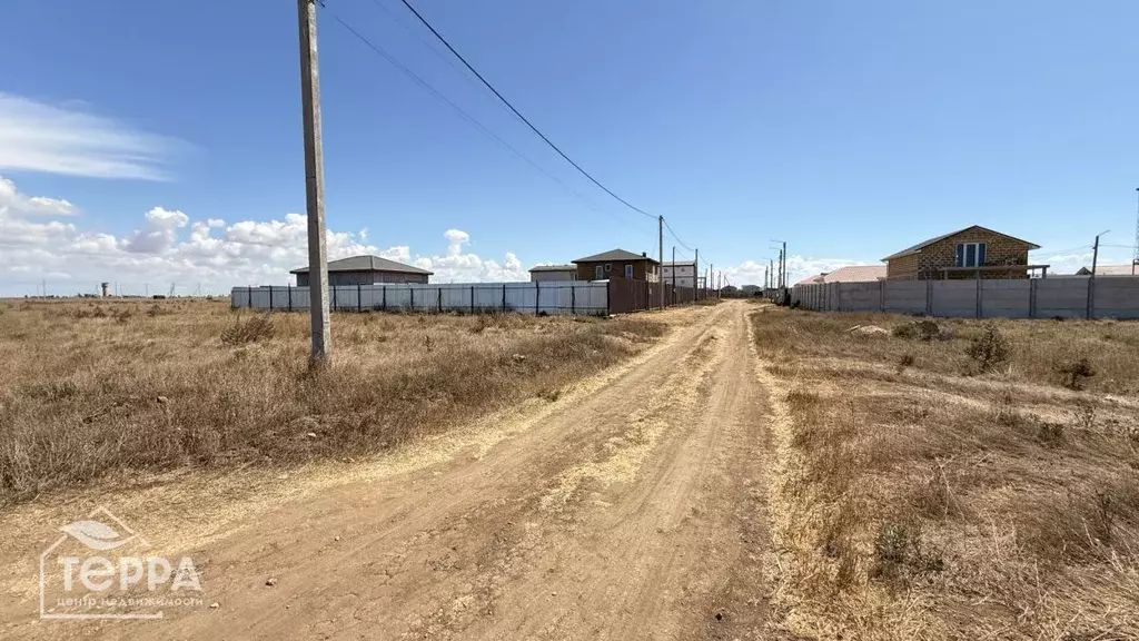 Участок в Крым, Сакский район, Уютненское с/пос ул. Мариинская (11.5 ... - Фото 1