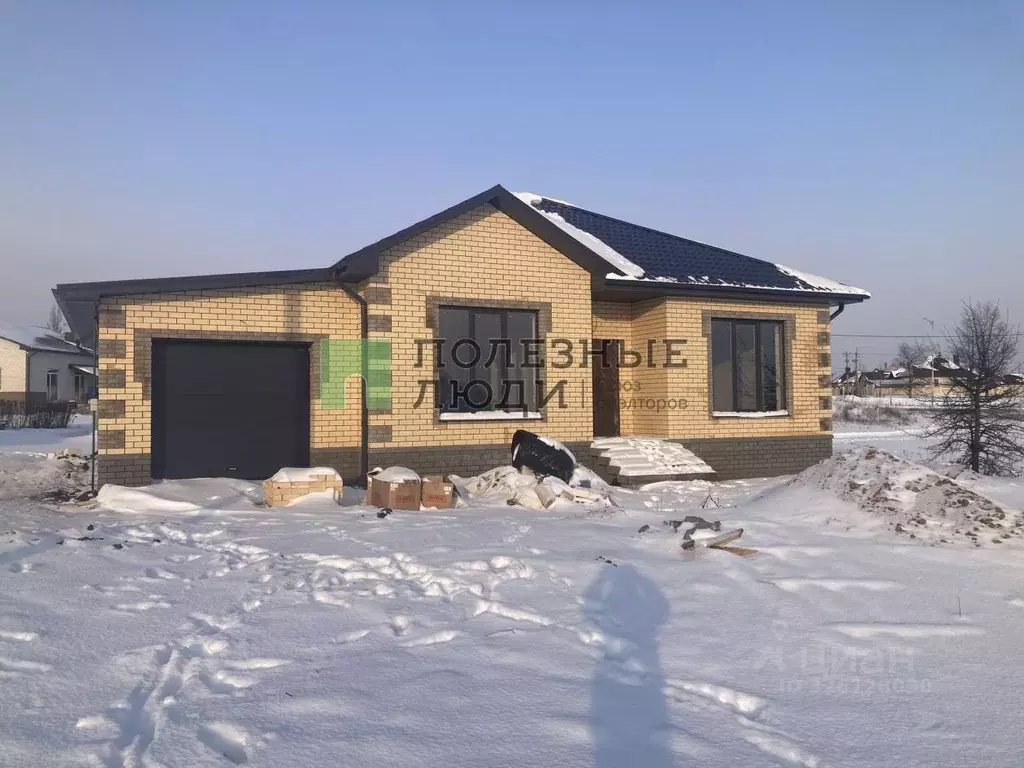 Дом в Белгородская область, Белгородский район, Дубовское с/пос, с. ... - Фото 1