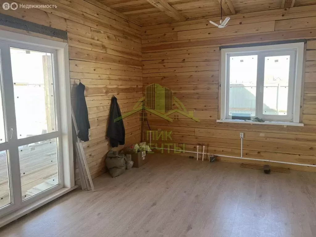 Дом в село Нижний Саянтуй, Тепличная улица (110 м) - Фото 2