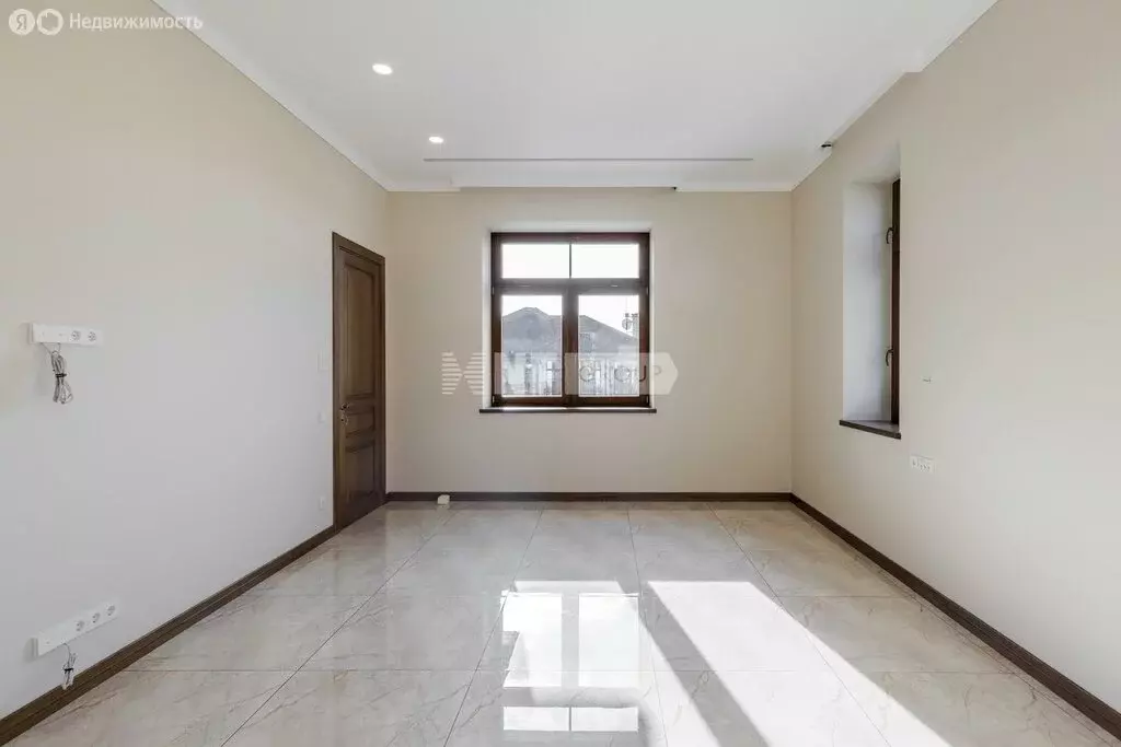 Дом в село Дмитровское, КП Николина поляна (900 м) - Фото 1