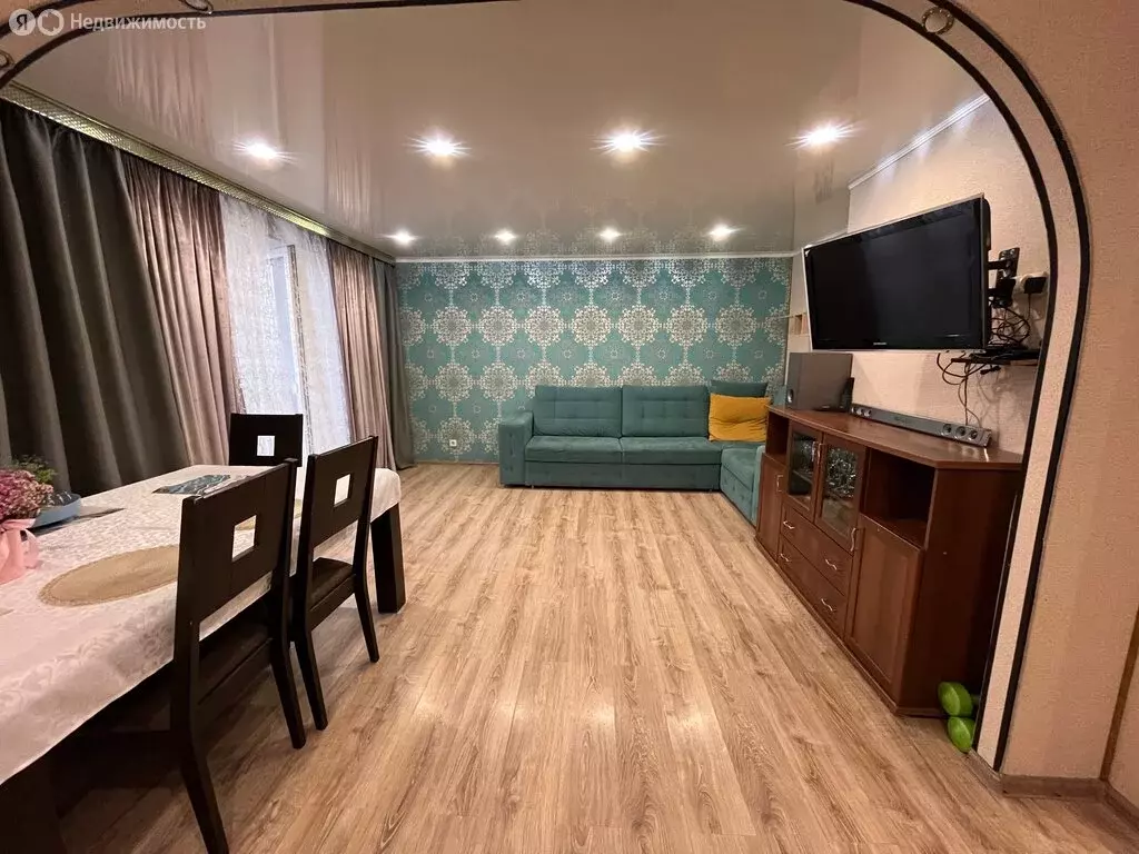3-комнатная квартира: Энгельс, Саратовская улица, 57 (58.1 м) - Фото 1