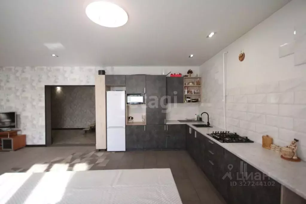 Дом в Ямало-Ненецкий АО, Новый Уренгой Лира ДНТ, ул. Народная, 31 (318 ... - Фото 1