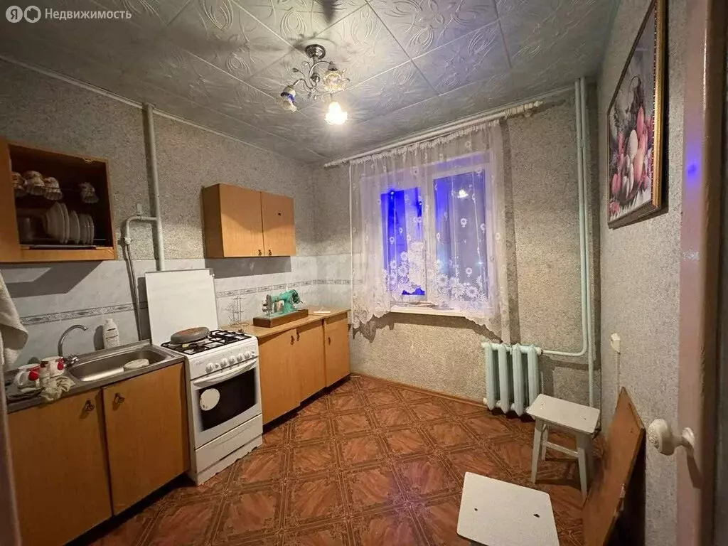 3-комнатная квартира: Сатка, улица 40 лет Победы, 1 (62.6 м) - Фото 1