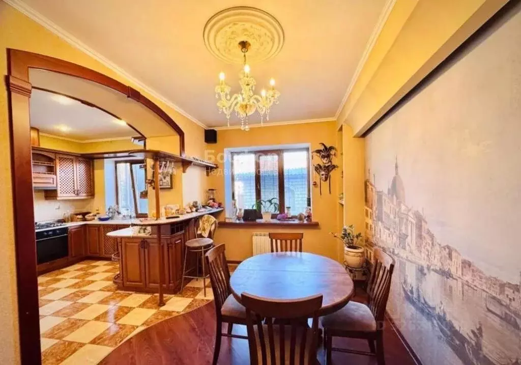 Дом в Крым, Феодосия ул. Циолковского (230 м) - Фото 1