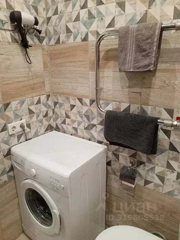 Студия Алтайский край, Барнаул просп. Строителей, 18 (24.0 м) - Фото 1