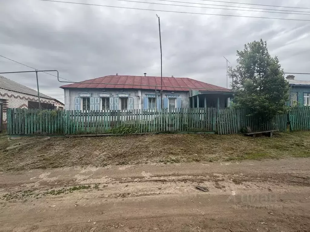 Дом в Саратовская область, Аркадакский район, Малиновское ... - Фото 1