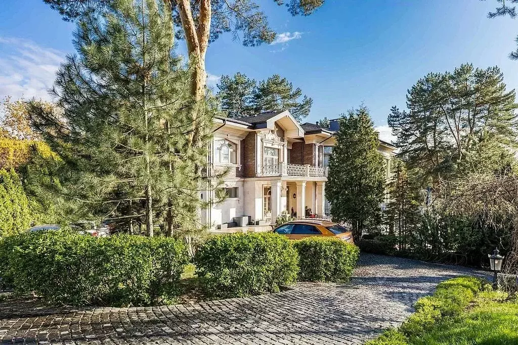 Дом в Московская область, Одинцовский городской округ, с. Знаменское  ... - Фото 1